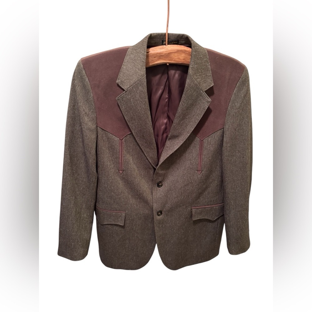 Elegant Two-Tone Men's Blazer